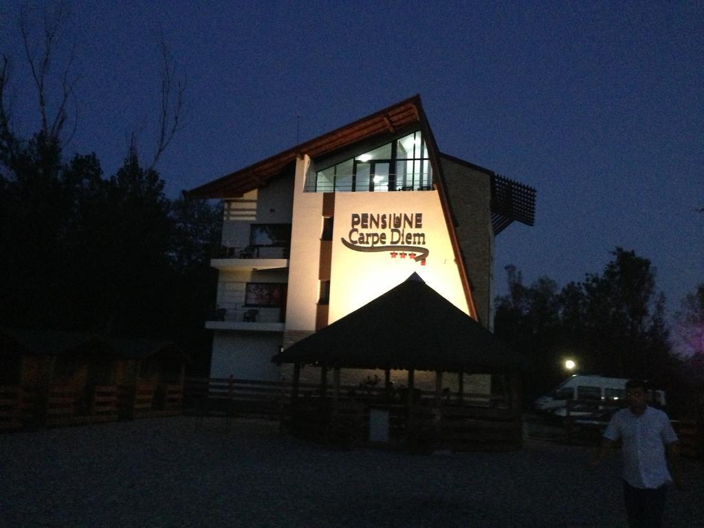 Pensiunea Carpe Diem Ramnicu Valcea Exterior photo