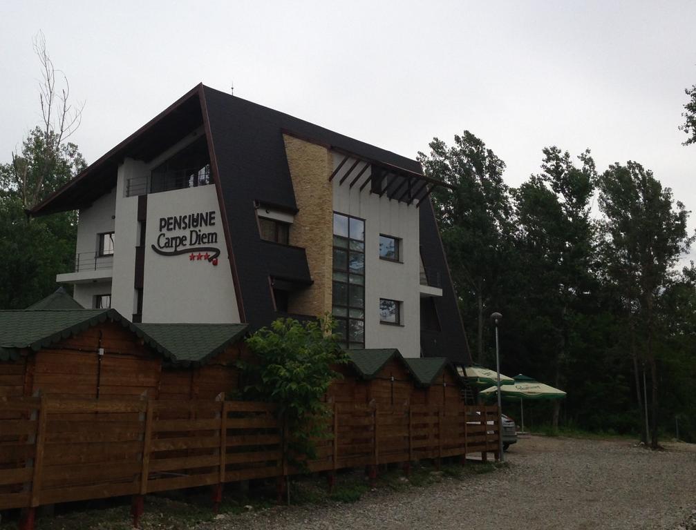 Pensiunea Carpe Diem Ramnicu Valcea Exterior photo