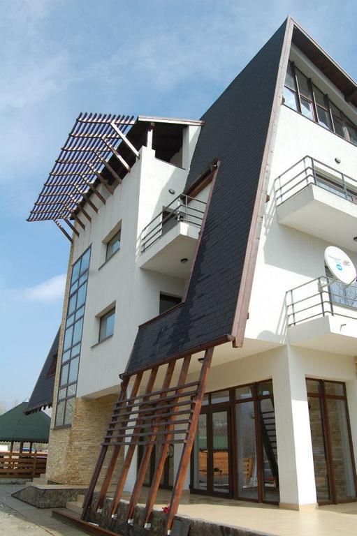 Pensiunea Carpe Diem Ramnicu Valcea Exterior photo